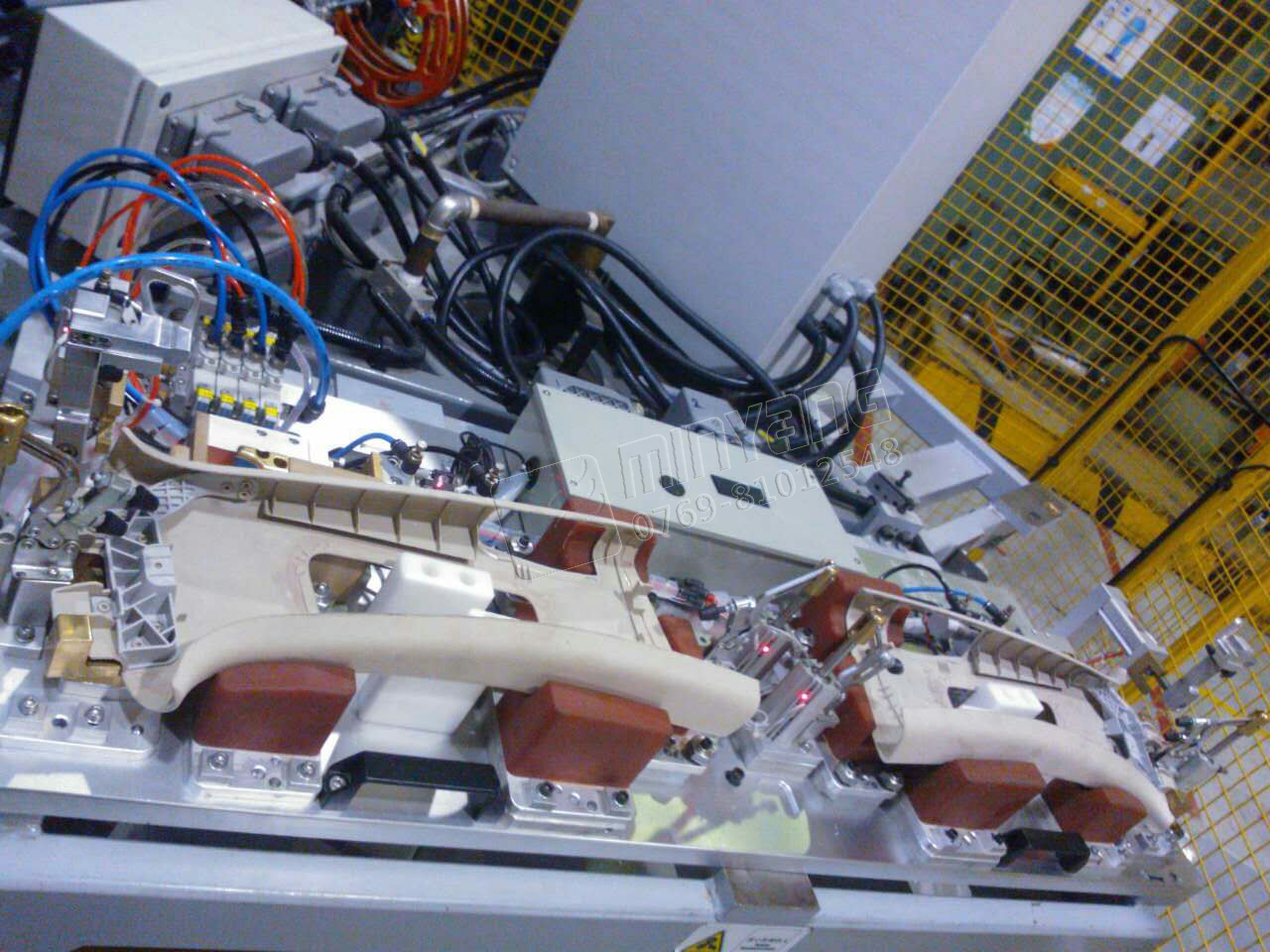 汽车A、B柱超声波焊接 A柱焊接 B柱焊接